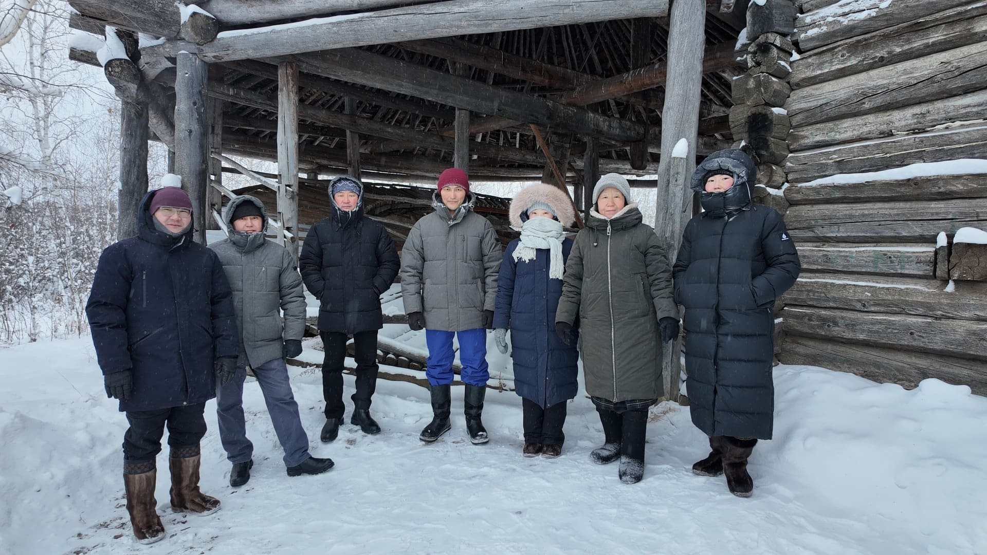 Ювелирная компания УРУУ начала экспедицию в Таттинском улусе для изучения традиционного ювелирного искусства